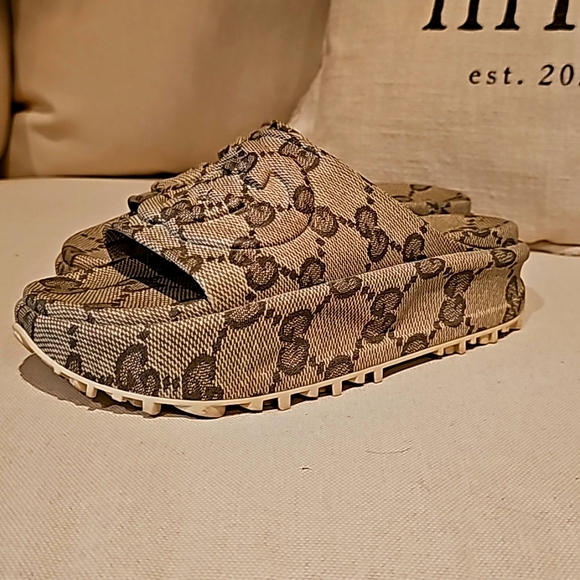 Gucci Slides 36 - Picture 2 of 5